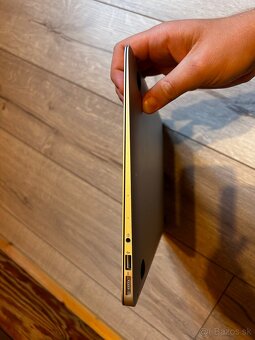 MacBook Air 13” (2014) – i5, SSD, puzdro + myš + krabica - 7