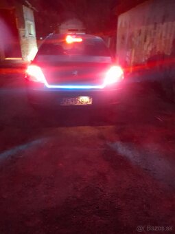 Predám peugeot 407 2.0 hdi 2500eur. - 7