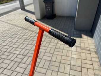 Pluhová lopata na sneh na kolesách značky FUXTEC - 7