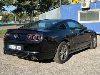 Ford Mustang V6 3.7L. 227kw Automat - 7