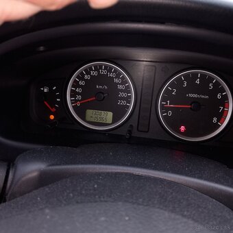 Predám nissan almera 1.5 72kw - 7