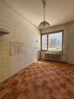 Na predaj 5 izb. rodinný dom Hlohovec-Nová Štvrť - 7