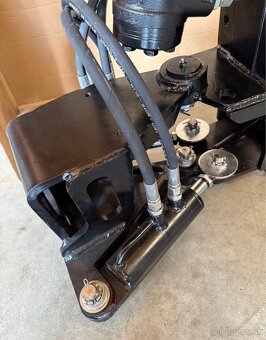 PREDAM KVALITNE Hydraulicke riadenie na TZ4K14 , MT8 132.2 - 7