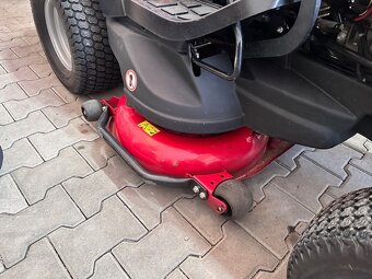 Traktorová kosačka Castel Garden XHTY 240 4WD - 7