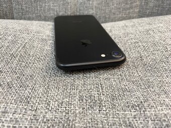 iPhone 7 32GB (plne funkčný) - 7