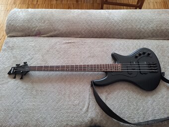 Basgitara Schecter Stiletto Stealth 4 - 7