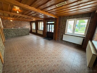 Polyfunkčná budova v centre Trstenej - 7