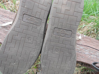 Predám kožené topánky zn.John Garfield,hnedé topánky,botasky - 7