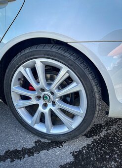 Škoda Octavia 2 RS 2.0 tsi - 7