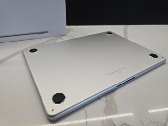 Macbook Air 13 M3 - 256GB - 2024- Záruka - 7