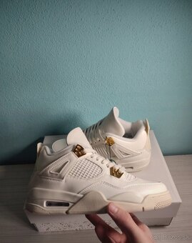 Air Jordan 4 Metallic Gold - 7