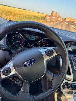 Ford Focus 1.6 benzín - 7