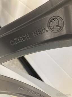 Zimná sada org ŠKODA 5x112 8J ET44 235/45 R18 - 7