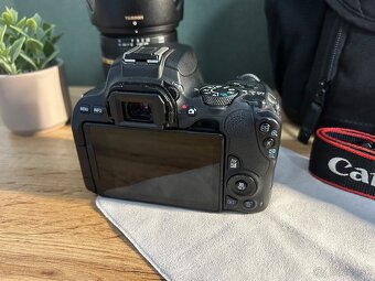 Canon 200D + 17-50mm f/2.8 + taška (rezervovaný) - 7