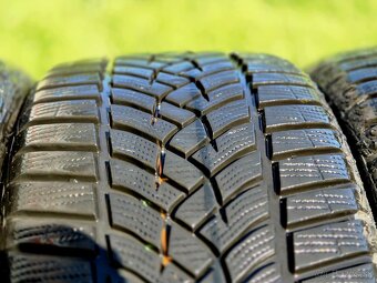 4KS ZÁNOVNÉ ZIMNÉ PNEU GOODYEAR ULTRAGRIP - 225/40 R18 92V - 7