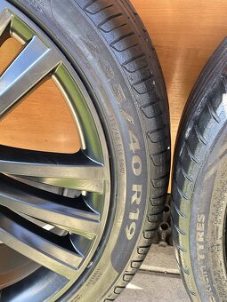SIRIUS schwarz orig.skoda Superb 3V 5x112 8j x19 ET 44 V - 7