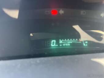 Toyota Yaris 1.3 - 7