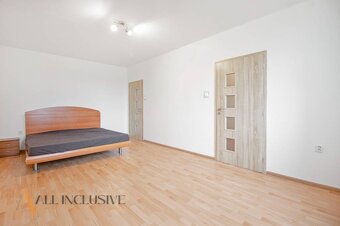 ALL INCLUSIVE I NA PRENÁJOM VEĽKÝ 2 IZBOVÝ BYT NA UL. JAZERN - 7