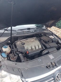 Predám VW Passat B6,2,0 TDI Variant Sportline - 7