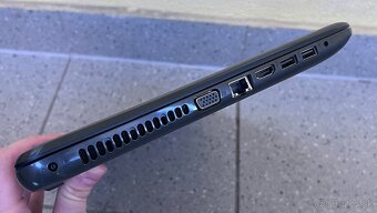 HP 255 G4 / AMD 4-jadro / 8GB RAM / 240GB SSD / 15.6" - 7