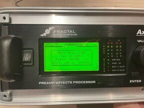 Fractal AXE FX 2 XL s puzdrom a midi controllerom - 7