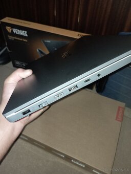 Lenovo - 7