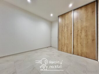 Na prenájom elegantný 2-izbový byt pri stanici v Nových Zámk - 7