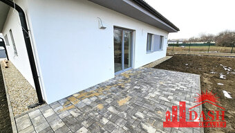 REZERVOVANÝ - Na predaj novostavba 4 izbový bungalov s teras - 7