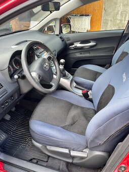 Predám - Toyotu Auris - 7