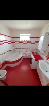 PREDANÉ VEĽKÝ SLNEČNÝ PRIESTRANNÝ 3 IZBOVÝ BYT V OBCI... - 7