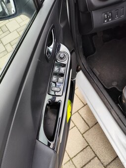 Renault Clio - 7