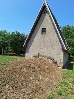 Viničný dom v obci Šalov - 7