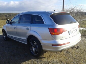 Audi Q7 3,0TDI Sline Quattro 7.míst - 7
