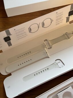 Apple Watch series 4, 40mm - 7