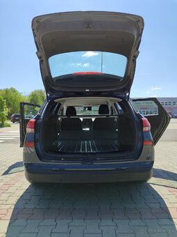 Hyundai i30 kombi 1.5 benzin 7/2022 45853km - 7