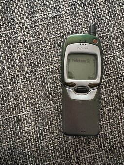 NOKIA 8910 i - 7