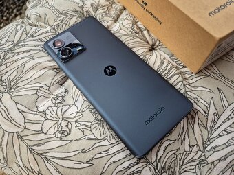 Predám Motorolu Edge 30 Fusion 5G 128GB - 7