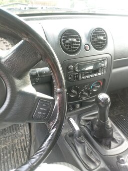Jeep Cherokee sport kj - 7