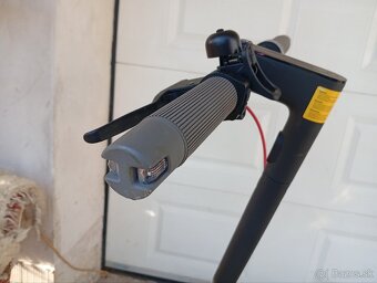XIAOMI E SCOOTER (KOLOBEZKA) 4 A ESSENTIAL - 7