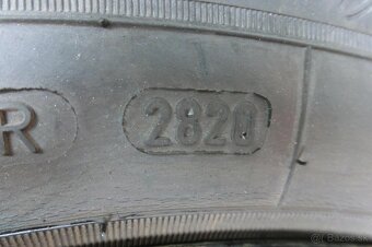 Zimné pneumatiky GOOD YEAR na diskoch . - 7