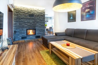 Kvalitne zrekonštruovaný dom vo Veľkých Kostoľanoch - 7