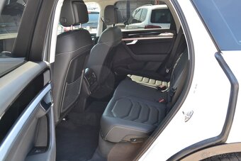 Volkswagen Touareg 3,0 TDI Elegance 4motion - 7