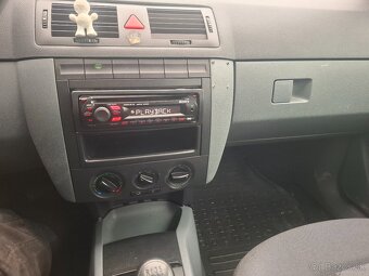 Predam skoda fabia 1.4 mpi rok 2002 - 7
