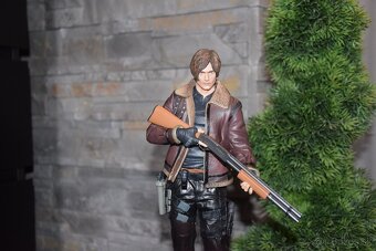 Resident Evil Leon Kennedy - 7