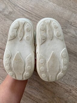 Obuv na prvé kroky| veľ. 18 (2 ks) - 7