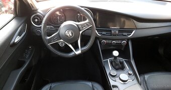 Alfa Romeo Giulia 2.2 Diesel 150ps MANUAL Q2 - 7