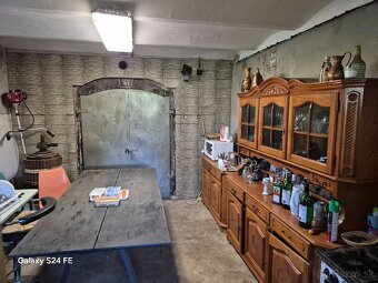 Pivničná chata v známej vinohradníckej oblasti - 7