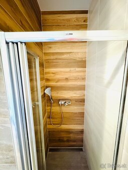 Na predaj moderný radový dom v Tomášikove - 7