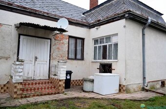Dom vhodný na kompletnú rekonštrukciu podľa Vašich predstáv. - 7