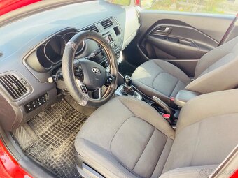Kia Rio Hatchback - 7